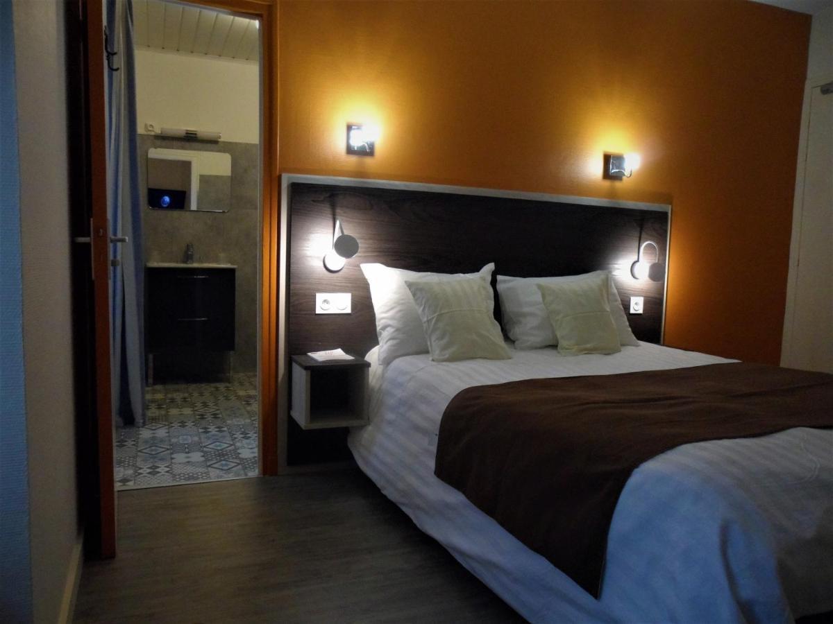 Hotel Le Petit Keriquel La Chapelle-Caro Habitación foto